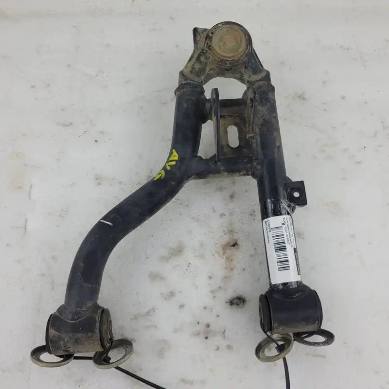 (new ref. 9dsv-050110-6k01-0bp00) front upper swing arm, lh Expédié Aujourd’hui